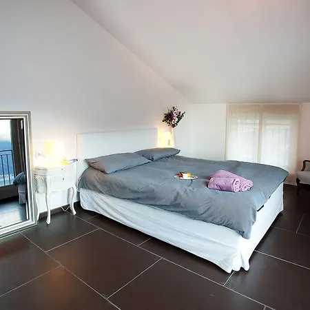 Colonno Apartment *